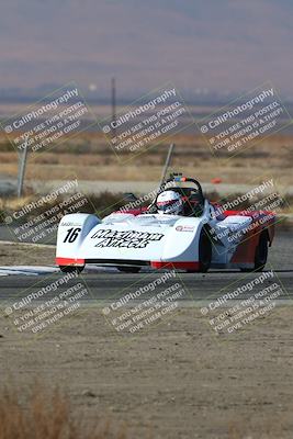 media/Nov-17-2024-CalClub SCCA (Sun) [[5252d9c58e]]/Group 5/Qual (Star Mazda Entrance)/